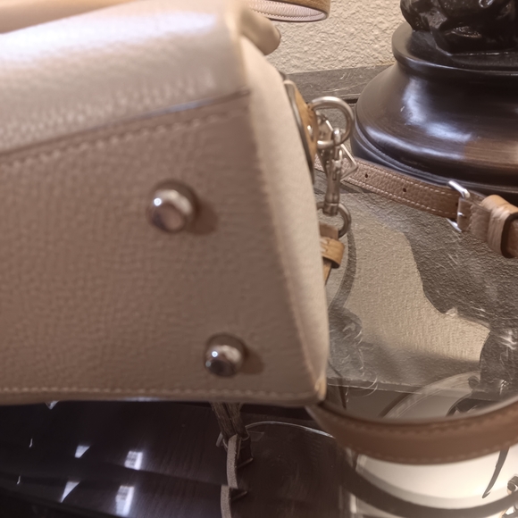 Coach Tan Leather Handbag - Picture 3 of 8